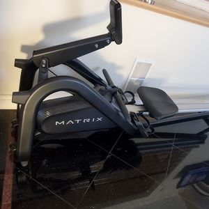 Matrix Rower – Trainer Favorite! Pick up in SI,NY